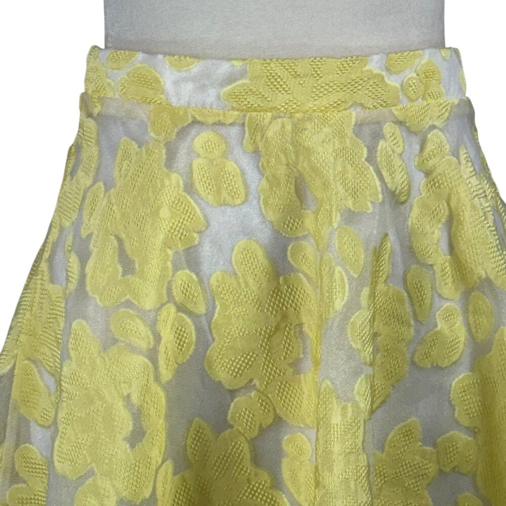 Francesca’s Birdcage Yellow & White Floral Embroidered Skirt | Size Small - Picture 6 of 7